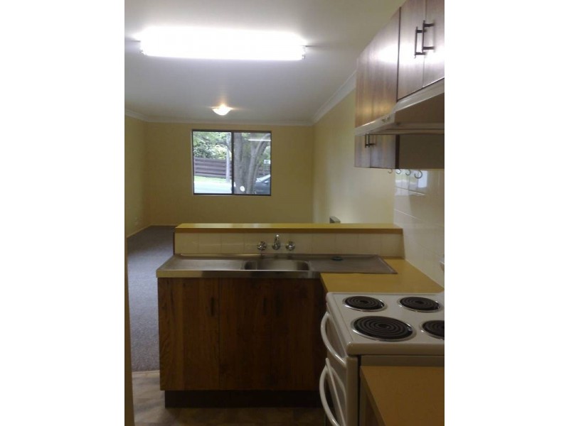 2/38 CHESTNUT AVENUE, Armidale NSW 2350