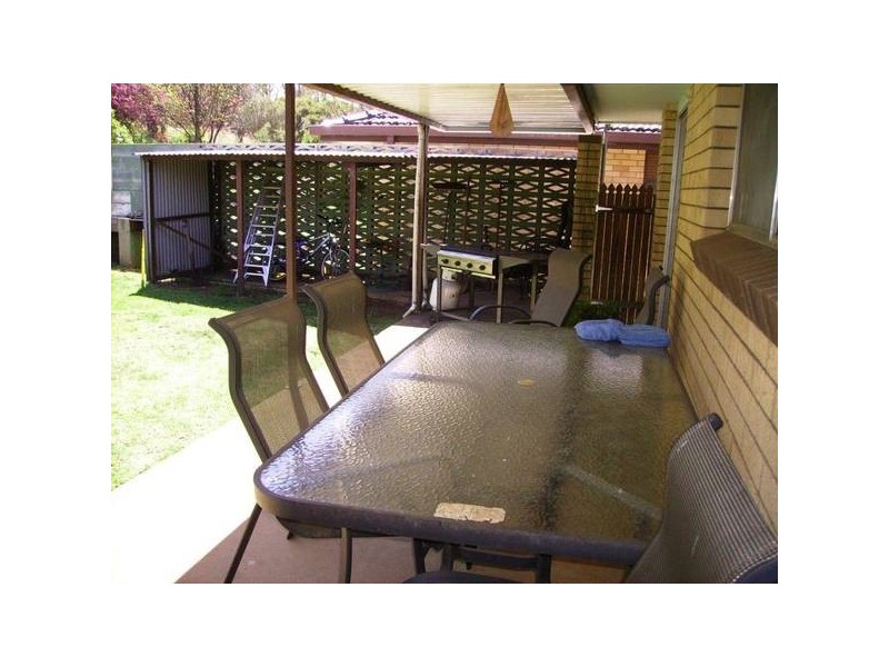 19 Campion Parade, Armidale NSW 2350