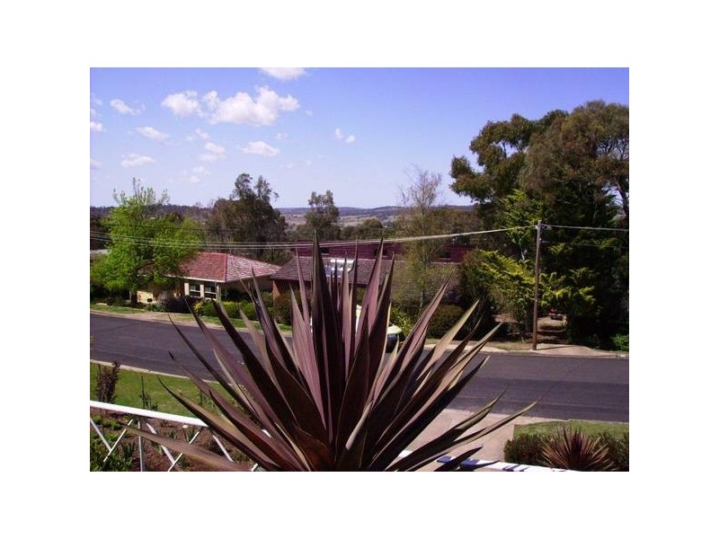 19 Campion Parade, Armidale NSW 2350