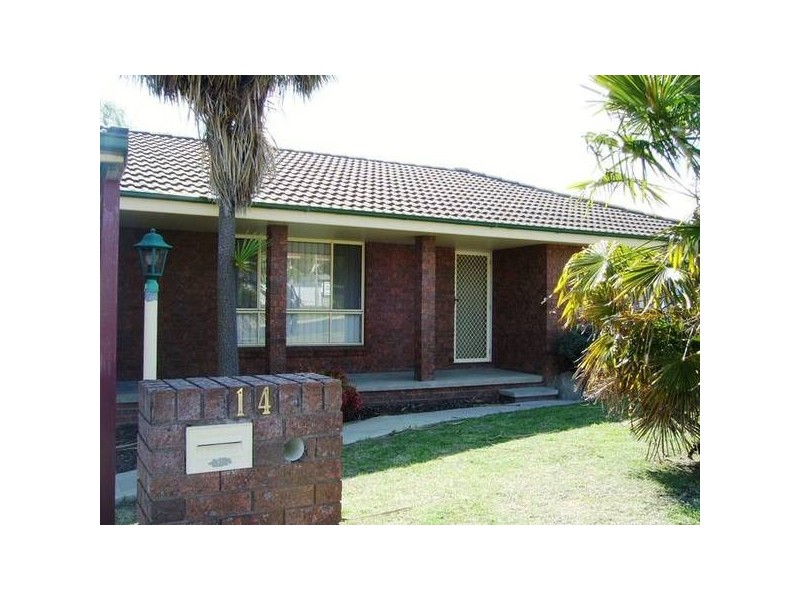 14 MILSON PLACE, Armidale NSW 2350