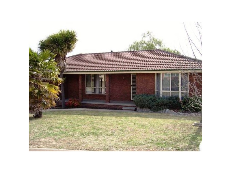 14 MILSON PLACE, Armidale NSW 2350