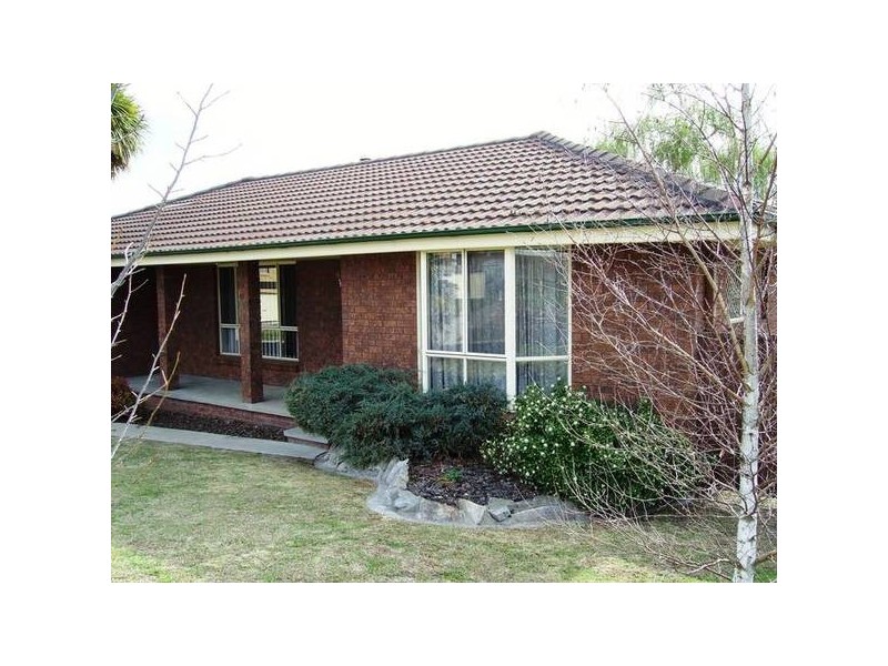 14 MILSON PLACE, Armidale NSW 2350