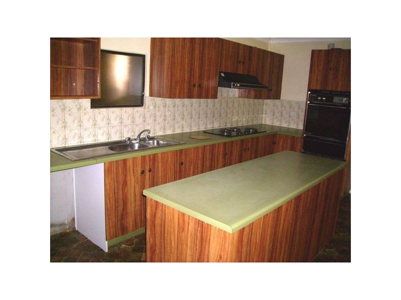 18 Crest Road, Armidale NSW 2350