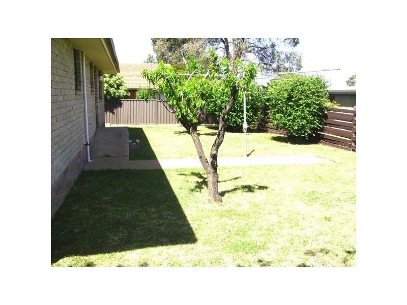 18 Crest Road, Armidale NSW 2350