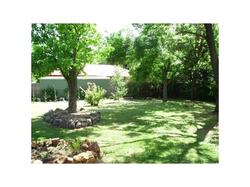 1 Lynches Road, Armidale NSW 2350