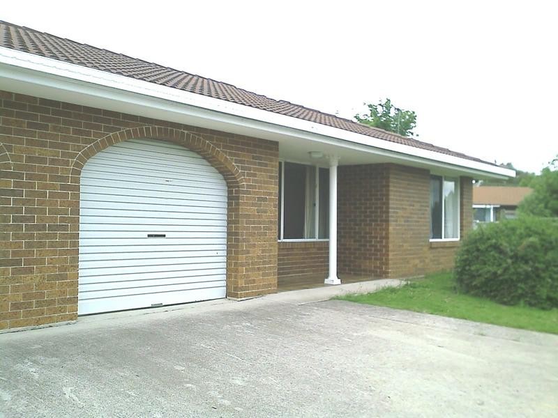 2/19 VERNA CLOSE, Armidale NSW 2350