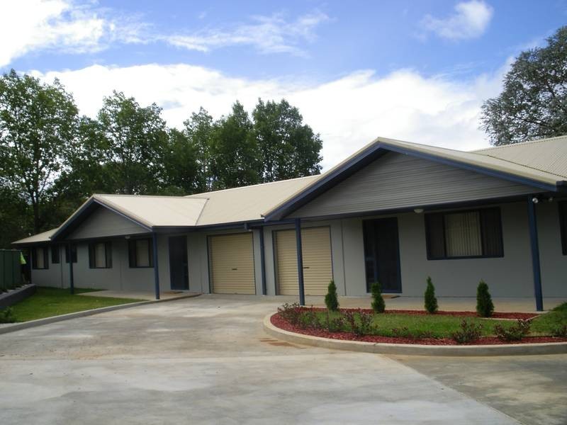 2/6 Grills Place, Armidale NSW 2350