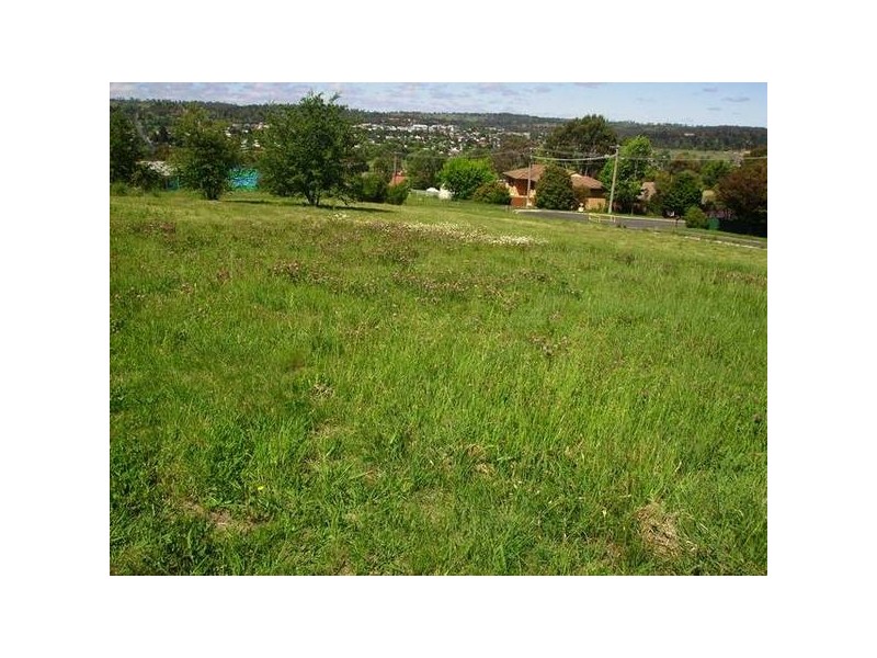 6 Birch Close, Armidale NSW 2350