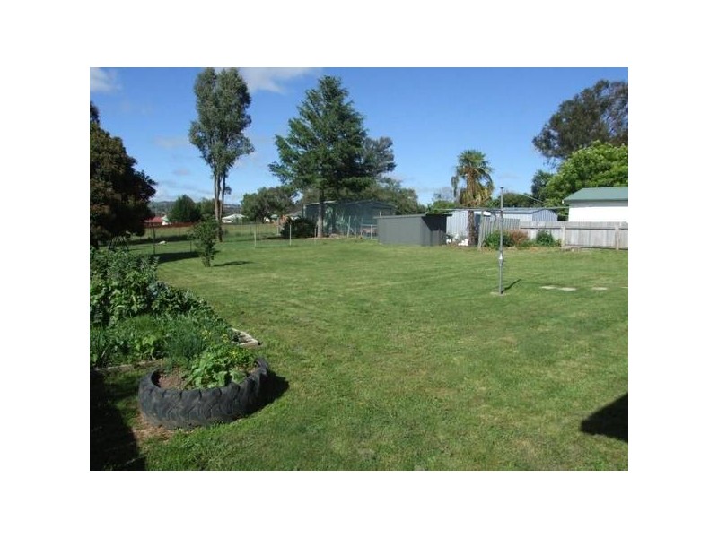 72 Erskine Street, Armidale NSW 2350