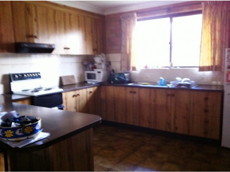 1/2 Jayne Close, Armidale NSW 2350