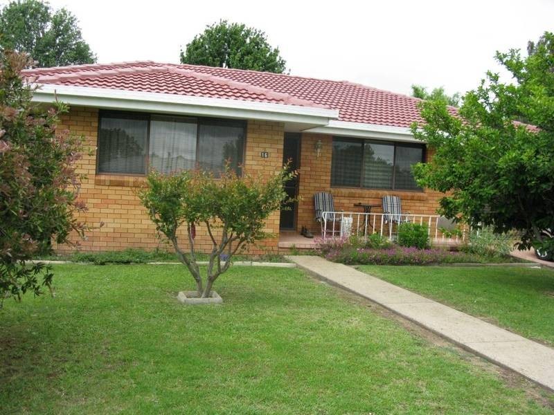16 Kuranda Avenue, Armidale NSW 2350