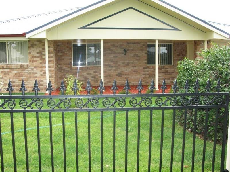 5 Queen Elizabeth Drive, Armidale NSW 2350