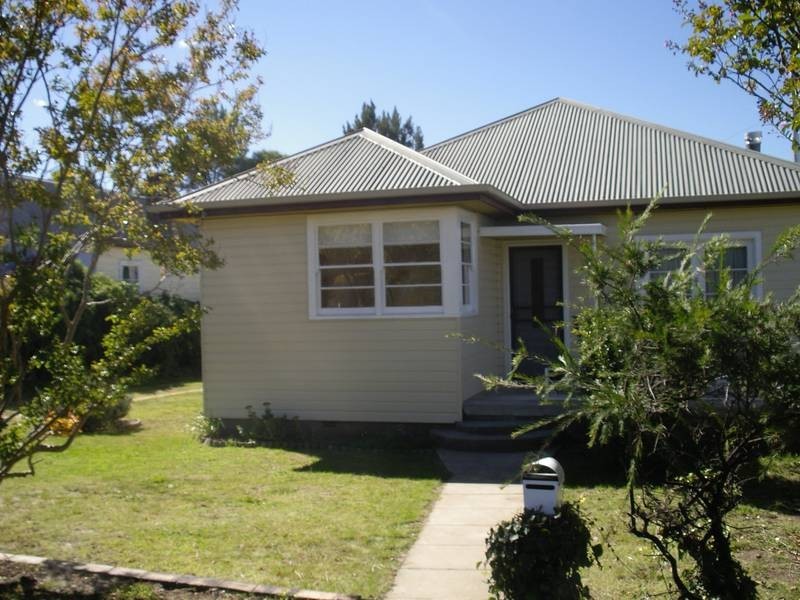 231 Dumaresq Street, Armidale NSW 2350