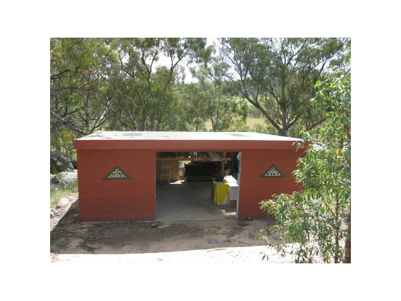 1666 Kingstown Road, Uralla NSW 2358