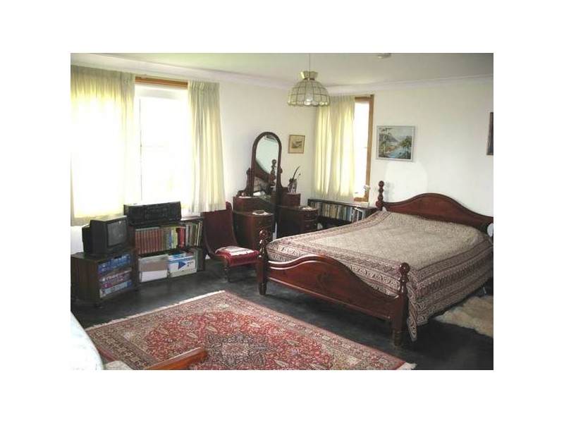 33A BROWN STREET, Armidale NSW 2350