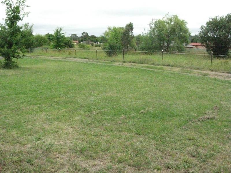 10 Samuelson Cres, Armidale NSW 2350