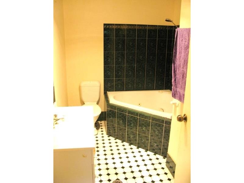 1/15 McShane Ave, Armidale NSW 2350