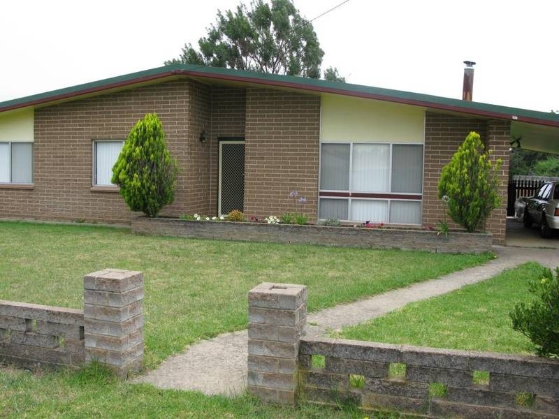 9 Enid Street, Armidale NSW 2350