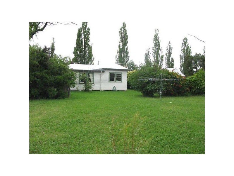 53 Waterfall Way, Armidale NSW 2350