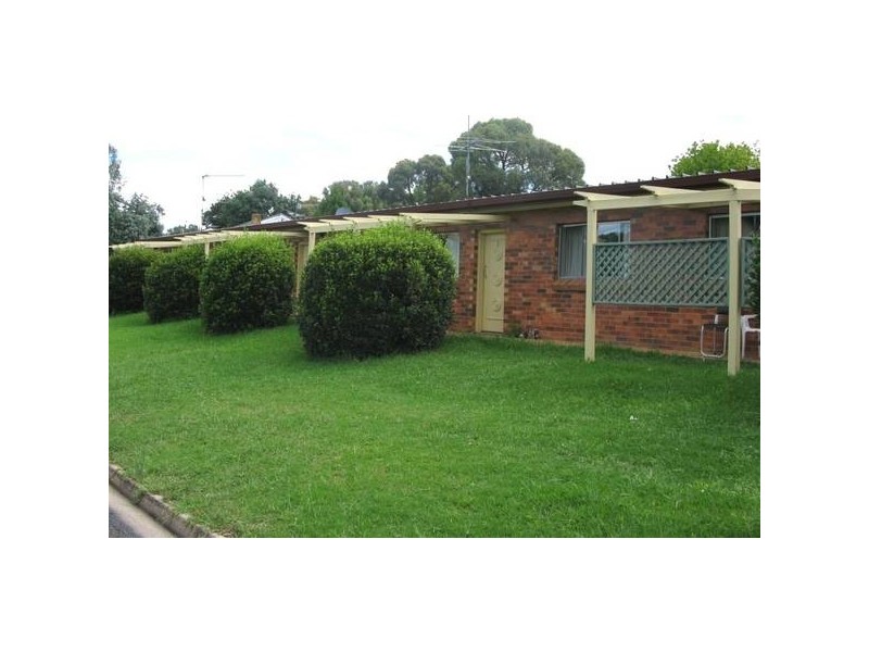 2 Simpson Avenue, Armidale NSW 2350
