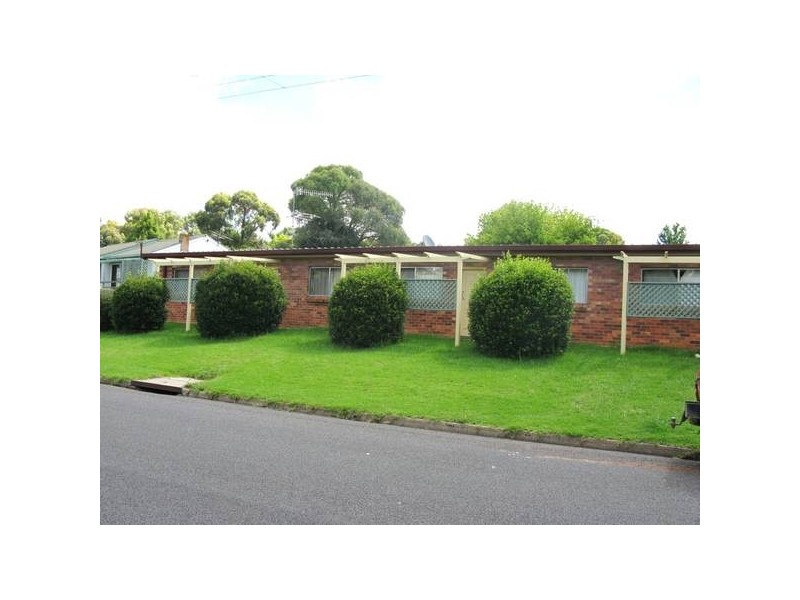 2 Simpson Avenue, Armidale NSW 2350