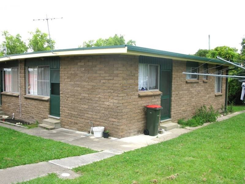 2/17 Jackes Street, Armidale NSW 2350