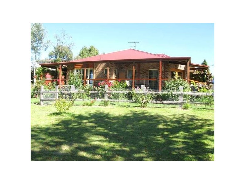 107A Kirkwood Street, Armidale NSW 2350