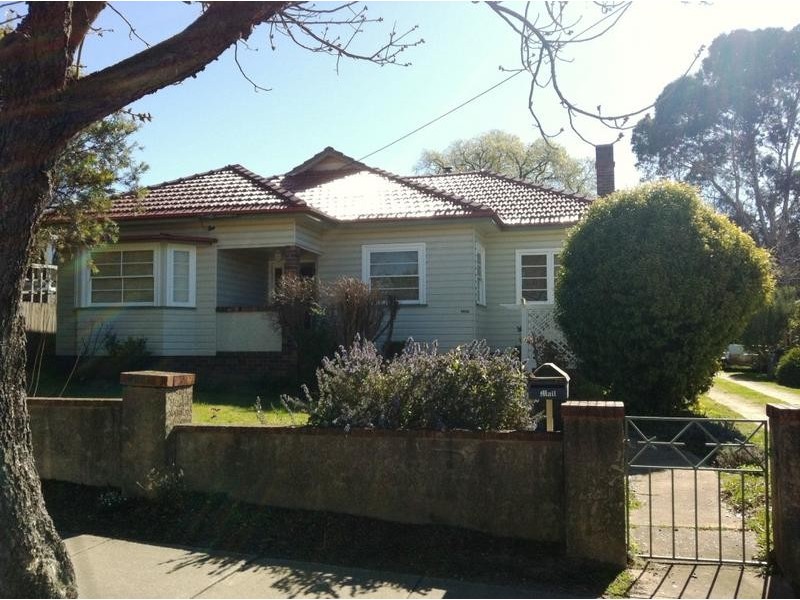 166 Marsh Street, Armidale NSW 2350