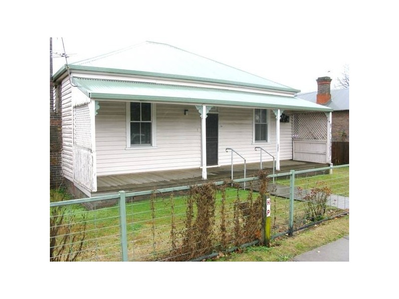 79 Barney Street, Armidale NSW 2350
