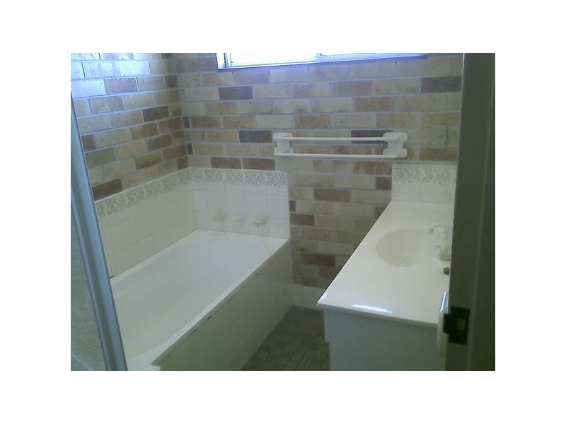2/17 Jayne Close, Armidale NSW 2350