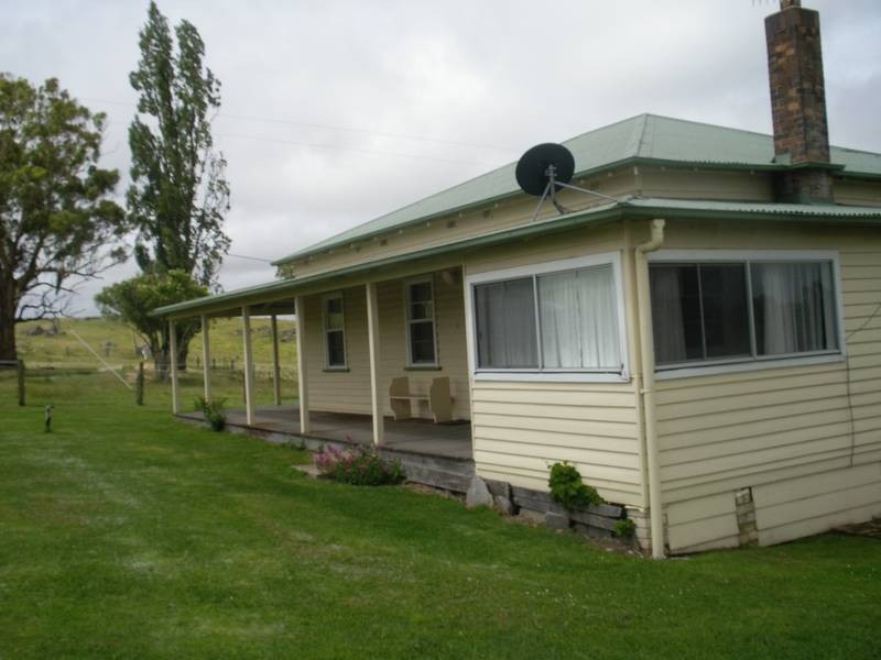 Jerretts Road, Armidale NSW 2350