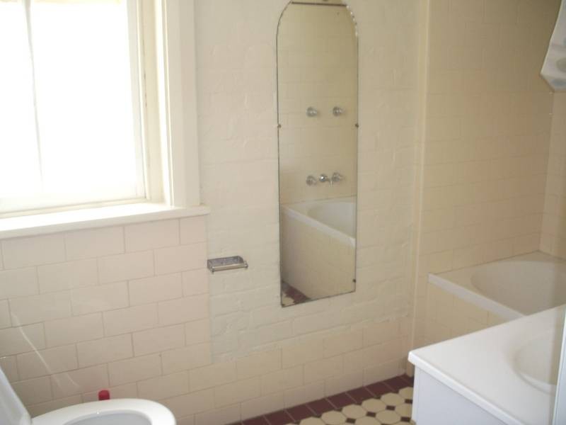 247 Brown Street, Armidale NSW 2350