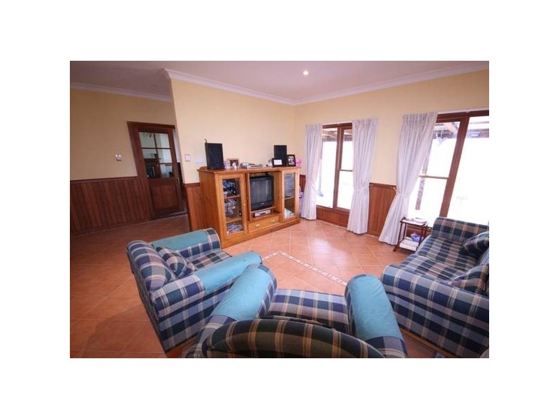 41 McCannas Road, Armidale NSW 2350