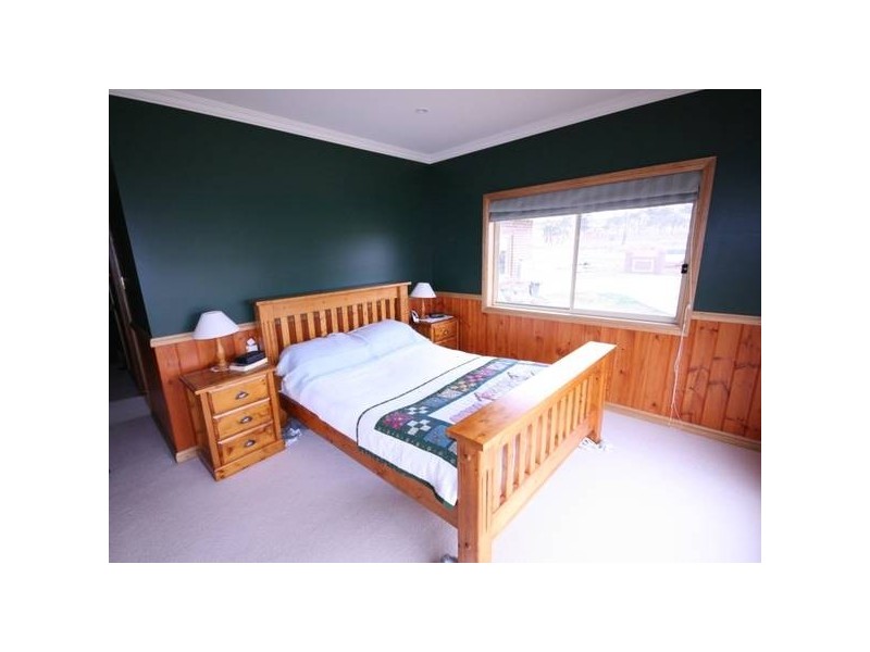 41 McCannas Road, Armidale NSW 2350