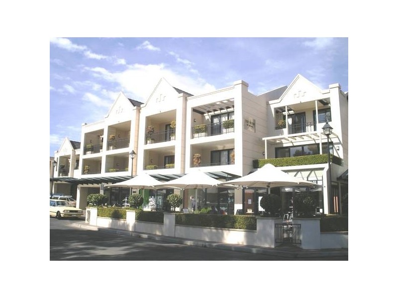 UNIT 1 THE MALL & MEWS, Armidale NSW 2350