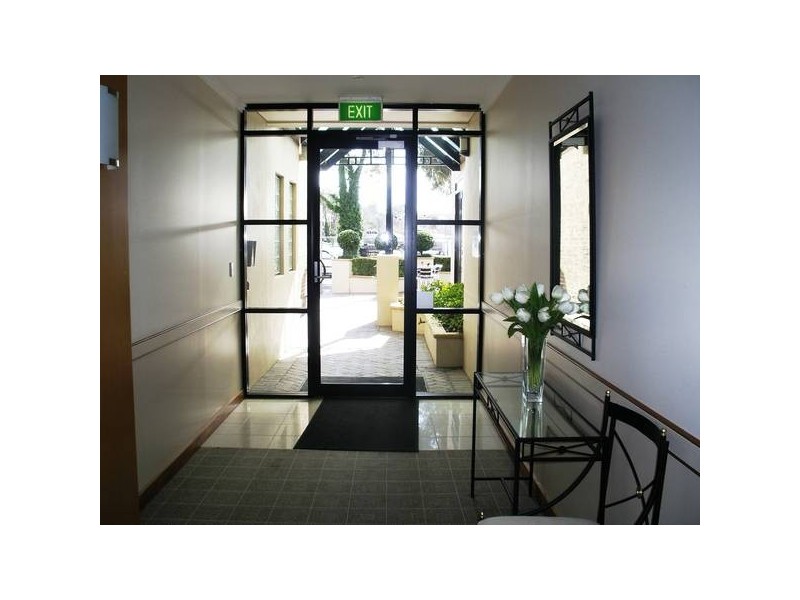 UNIT 1 THE MALL & MEWS, Armidale NSW 2350