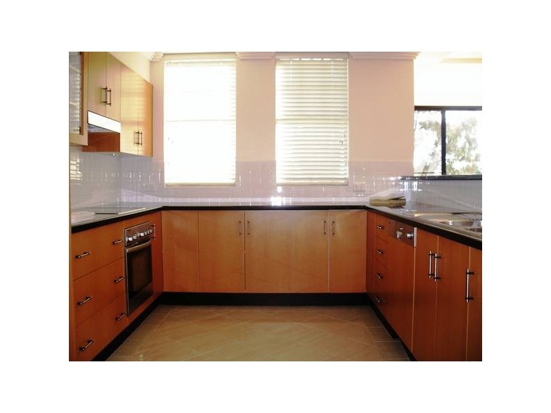 UNIT 1 THE MALL & MEWS, Armidale NSW 2350