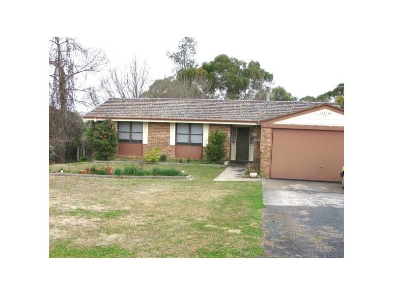2 Ash Tree Drive, Armidale NSW 2350
