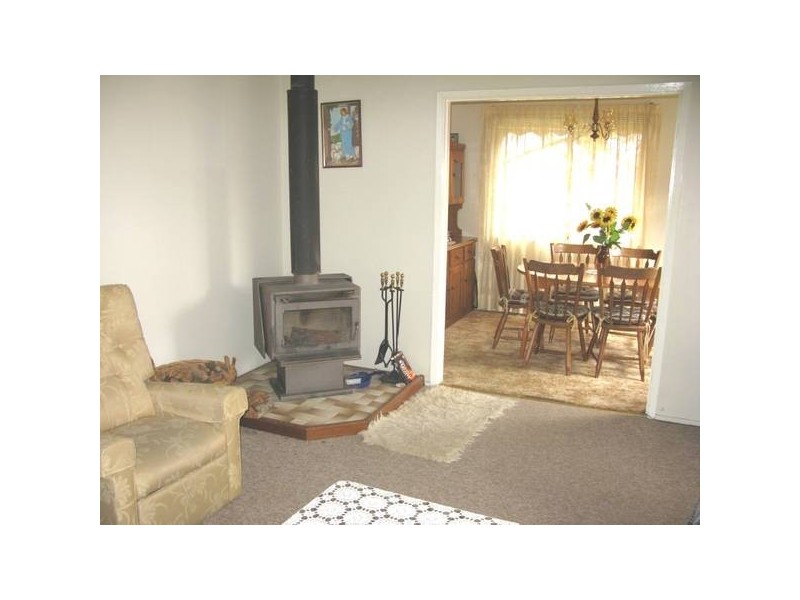 2 Ash Tree Drive, Armidale NSW 2350