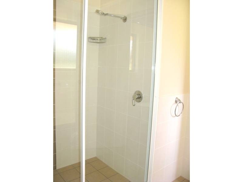 2/13 Amber Close, Armidale NSW 2350