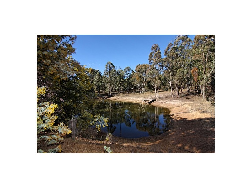 84 Kendall Road, Armidale NSW 2350