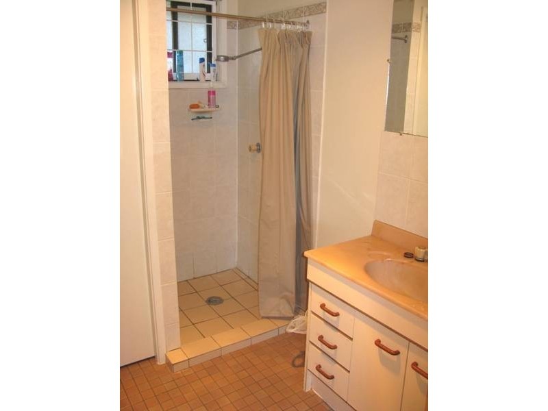 2/27 Murray Avenue, Armidale NSW 2350