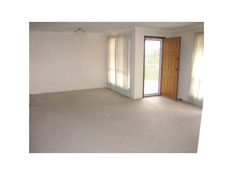 1/8 Nathaniel Pidgeon Drive, Armidale NSW 2350