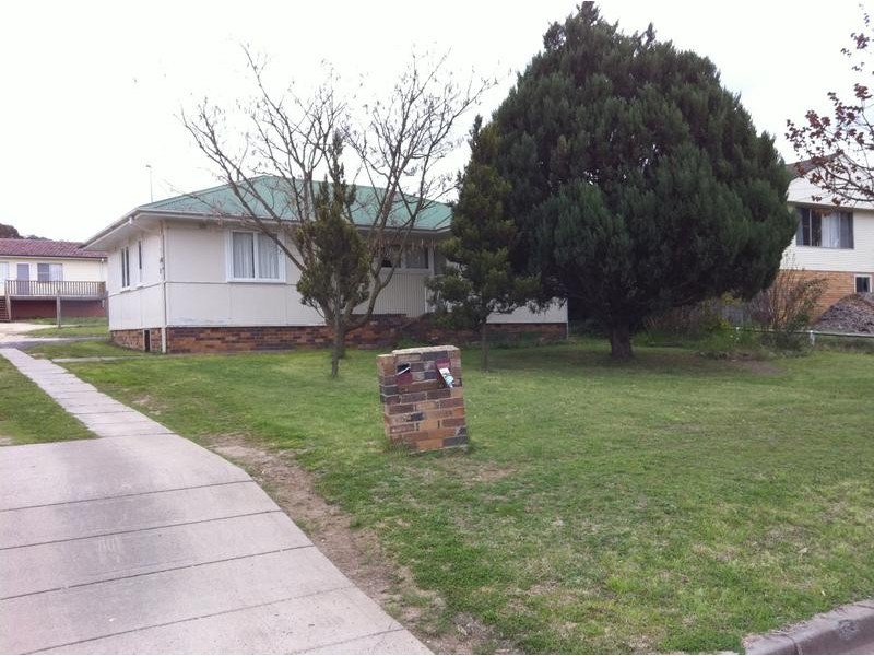 4 Douglas Street, Armidale NSW 2350