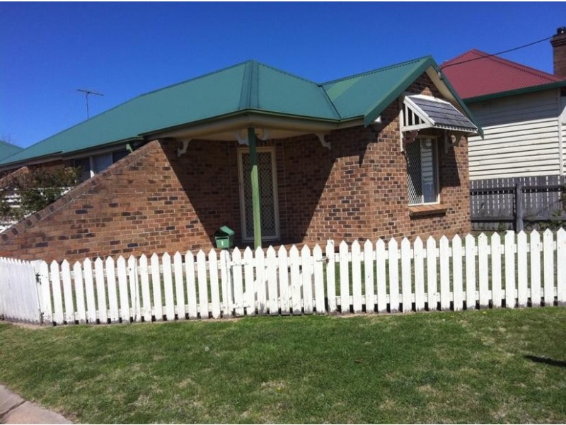 1/137 Taylor Street, Armidale NSW 2350