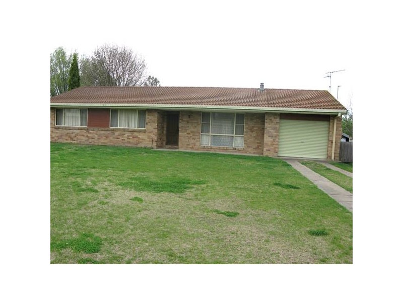 31 Wigan Avenue, Armidale NSW 2350