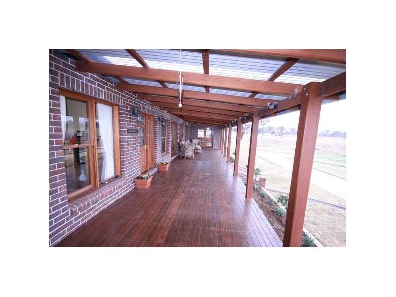 41 McCannas Road, Armidale NSW 2350