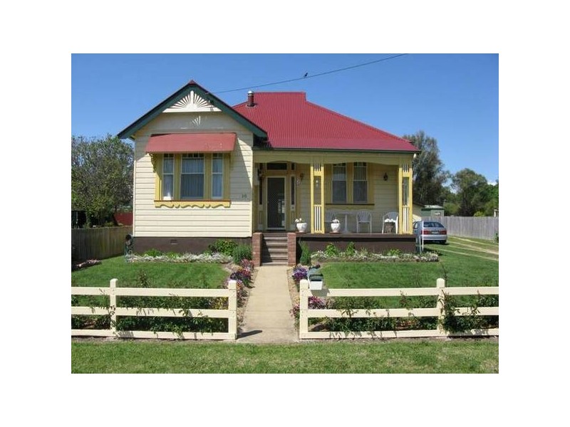 20 Grafton Road, Armidale NSW 2350