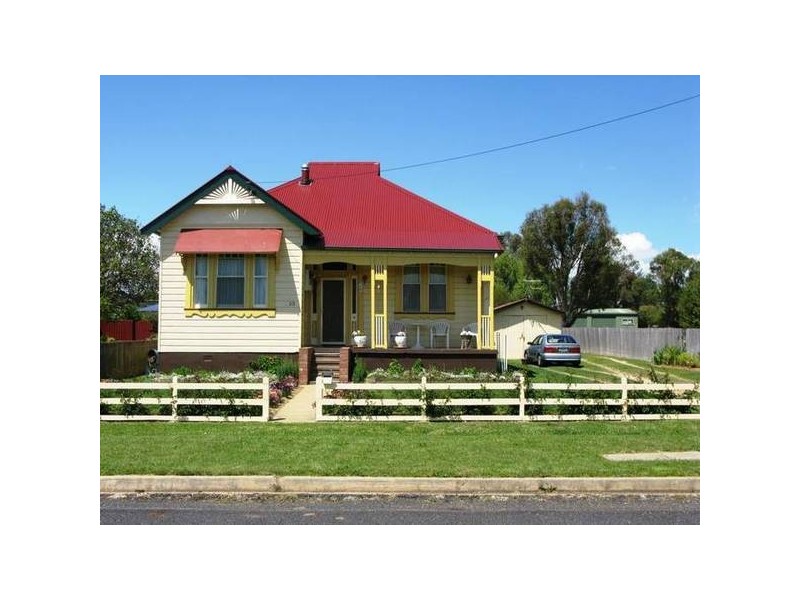 20 Grafton Road, Armidale NSW 2350