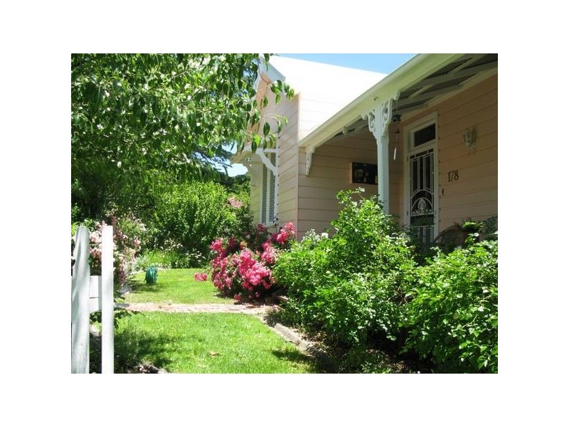 178 Allingham Street, Armidale NSW 2350